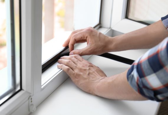 Window fitter fitting Insulate Windows